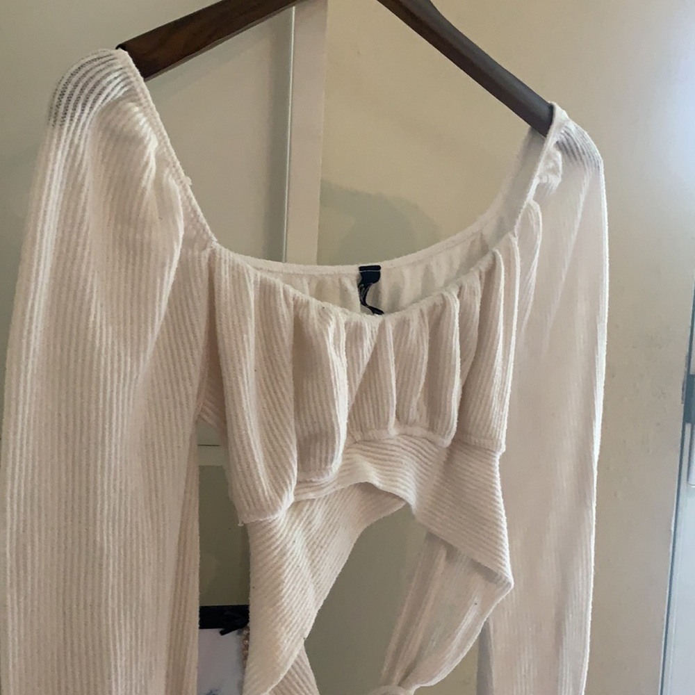 Crop top - Picture 3 of 4